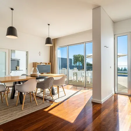 Carlota By Madeira カニコ