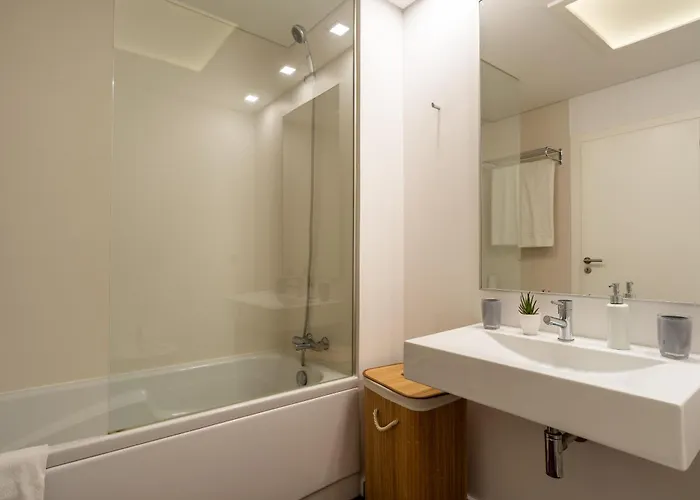 Carlota By Madeira Willa Caniço