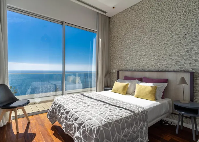 Carlota By Madeira * كانيكو